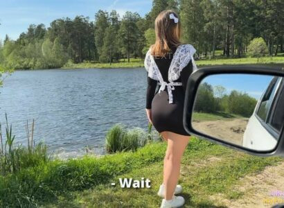 Bắt gặp em nữ sinh dễ thương đang đi dạo một mình ở Hồ Tuyền Lâm